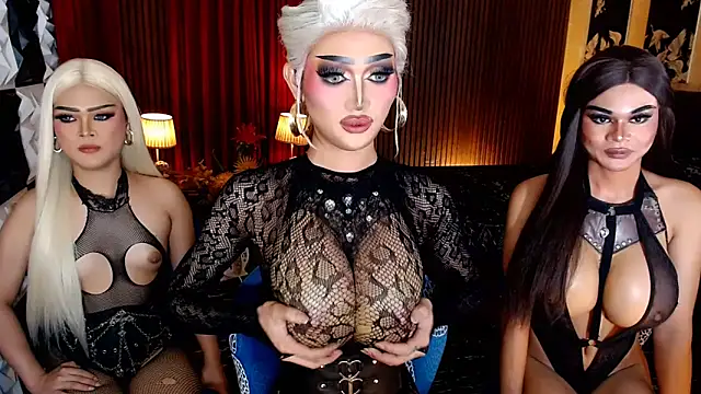 IndestructibleLily Adlı Modelin Canlı XXX Sohbeti