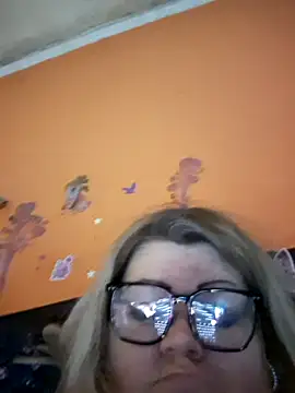 ducicsajsziii's Webcam Show