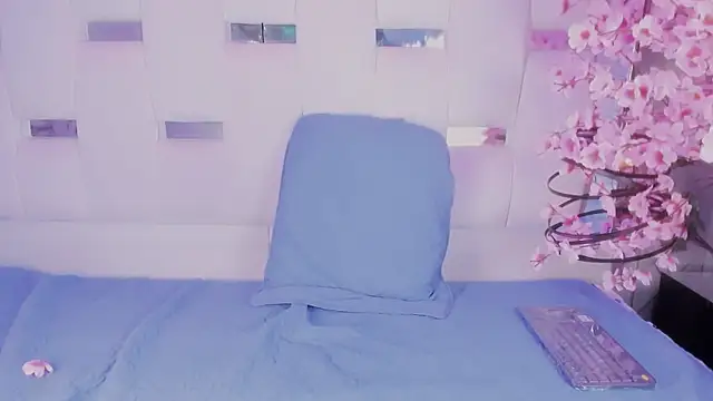 Violetbellarose1: онлайн-секс-чат