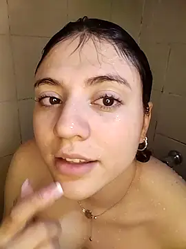 Angelie_Rosebrm Adlı Modelin Canlı XXX Sohbeti