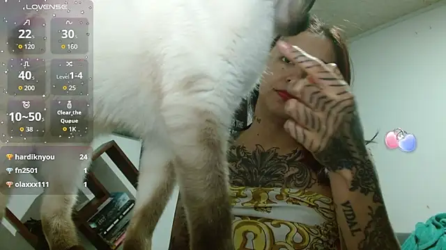 Chat +18 de ZoeBakers_ ao vivo