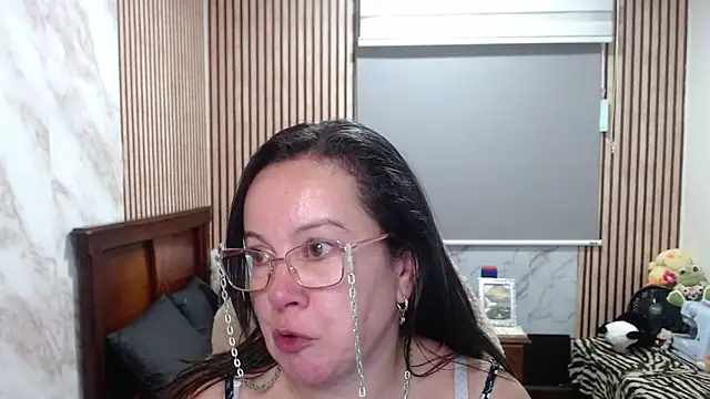 Онлайн чат XXX Sonialorens_