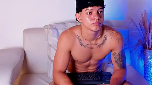 แชท XXX สดของ Noah_brown_2