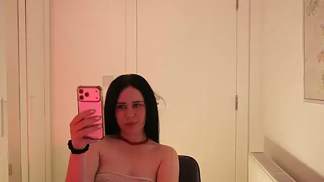 mira_mmira Adlı Modelin Canlı XXX Sohbeti