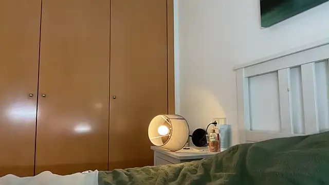 SweetTits26 Adlı Modelin Canlı XXX Sohbeti