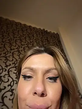 KrisKkiki Adlı Modelin Canlı XXX Sohbeti