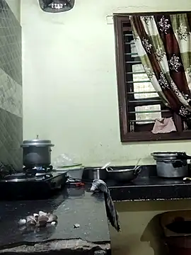 yamini1431 在線直播表演