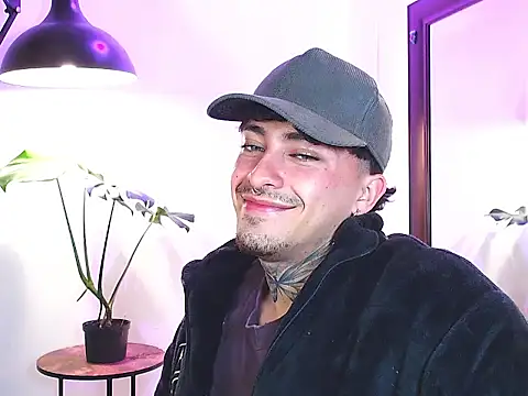 stevennavarro's Live XXX Chat