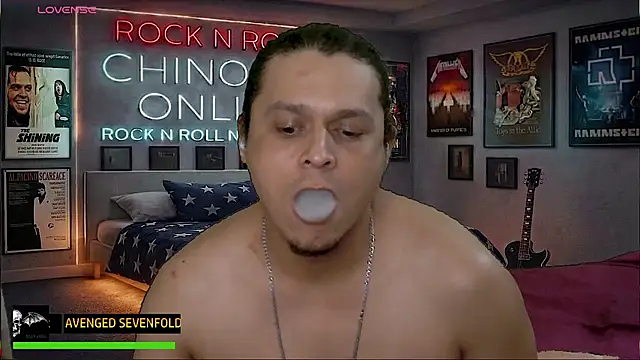 chino_roz Chat XXX live