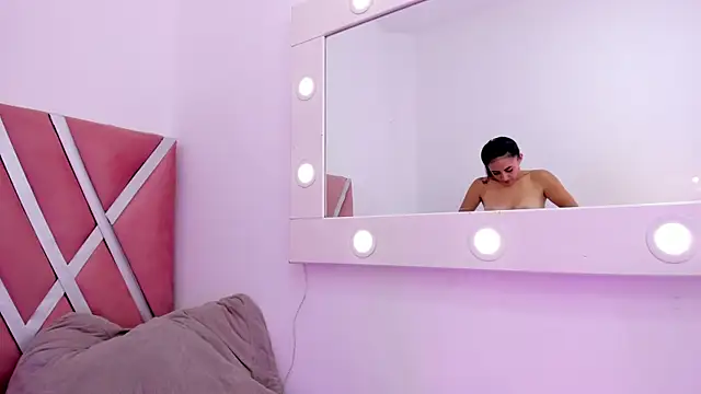 Онлайн чат XXX Helenn_monroy1