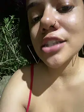 demonaughtyyy Adlı Modelin Canlı XXX Sohbeti