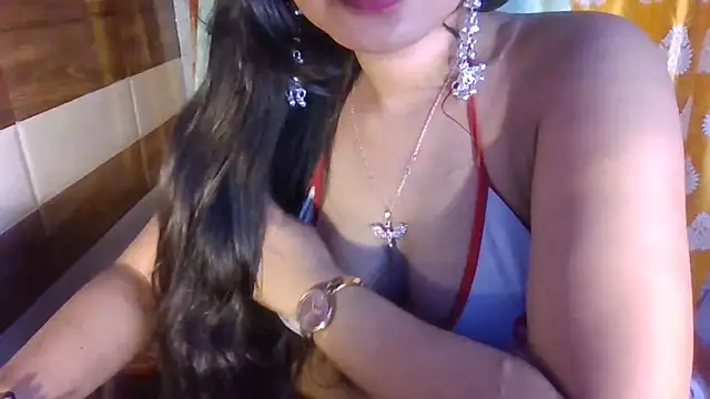 Chat +18 de Yashika_Loves ao vivo