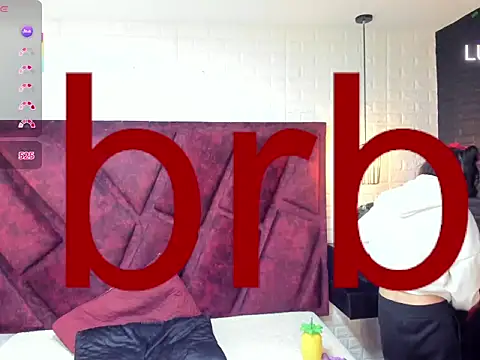 Julieta_Slav3 Chat XXX in diretta