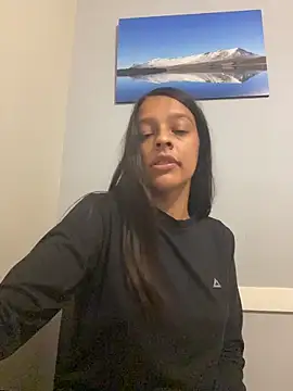 OrianaXclusive 웹캠 쇼