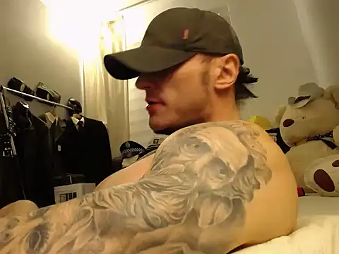 Show modela ballardbret na web-kameri