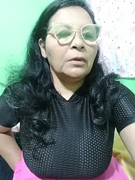 Amarantha25 Show in webcam