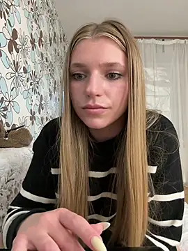 adel_secret's Live XXX Chat