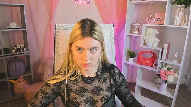 CelestineMauriac's Live XXX Chat