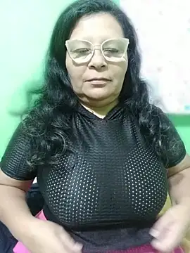 Amarantha25 现场XXX聊天