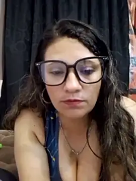 Chat XXX en directo de SKARLET_KOVA