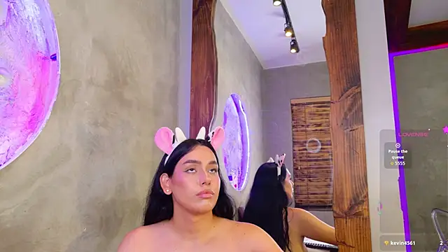 XXX chat uživo modela dojacandice