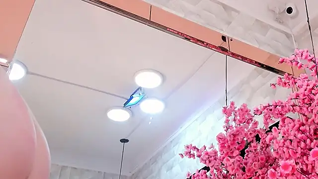 TessaCooper1 即時 XXX 聊天