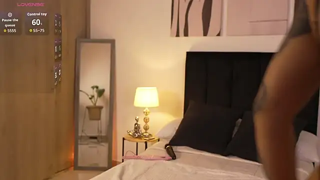 Czat XXX na żywo – izzyvega__