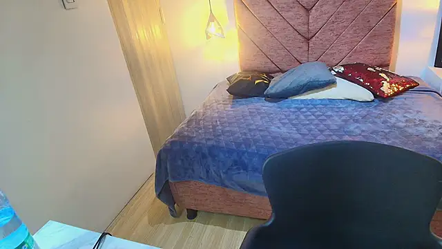 แชท XXX สดของ Amanda_Fox__