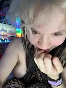 Cutiepiespanks Adlı Modelin Canlı XXX Sohbeti