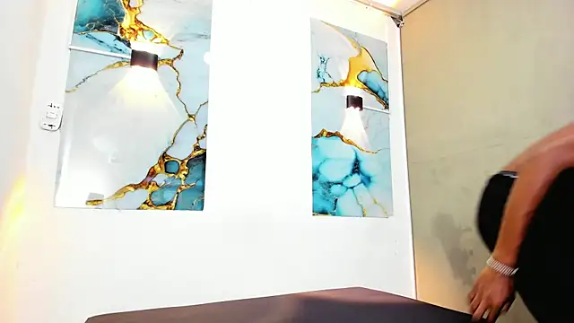 XXX chat uživo modela XAVI_LEE