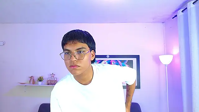 XXX chat uživo modela Maecum18