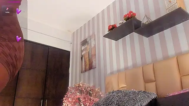 Vayoolen_1's Webcam Show