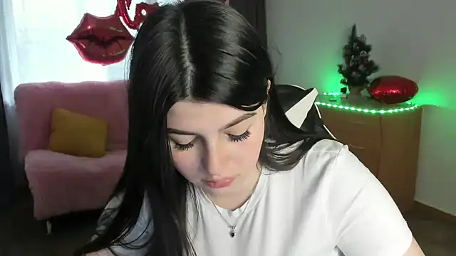 Онлайн чат XXX KisaModel