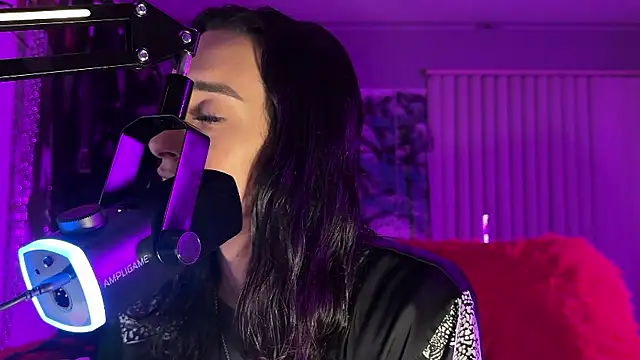 xoFrankie webkamerás műsora