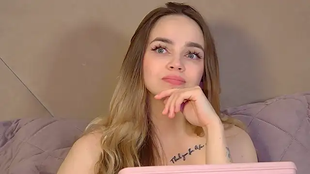 AnitaVenture Chat XXX in diretta