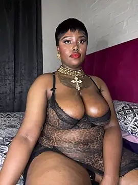 Czat XXX na żywo – QUEEN_NOBUHLE_FEMDOM_777