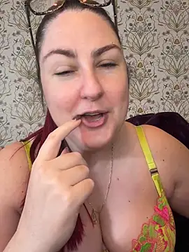 Lacey-BBWのライブXXXチャット