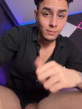 Pokazy przed kamerką – bigryann23