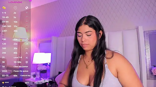 ValkaRouse live XXX chat