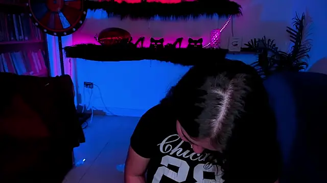 แชท XXX สดของ Shyfantasies