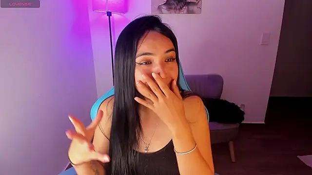 Nicole_Ss: онлайн-секс-чат