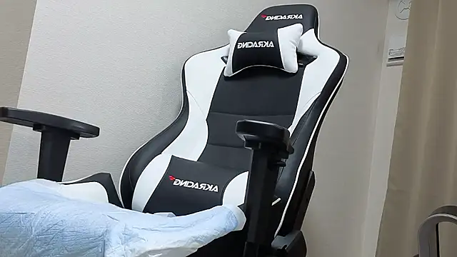 Ema_japaneseのウェブカメラショー