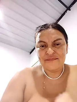 Horny-Mommy-Dirtyのウェブカメラショー