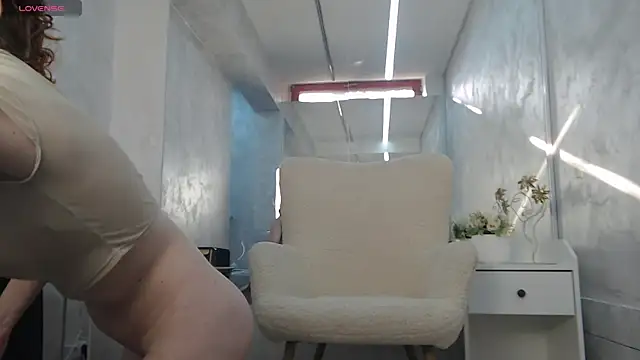 EmberLuna_ – Live XXX-chat