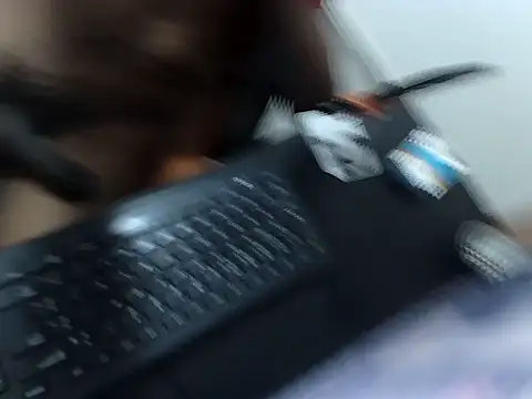 Chat +18 de negro23cmdot ao vivo