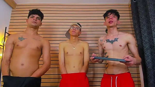 دردشة TheBatMansion الجنسية المباشرة