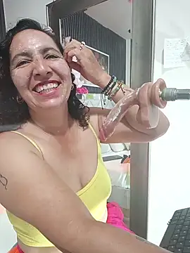 Luna_Naughty1 现场XXX聊天