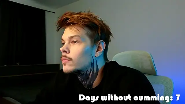 DENIS_HERE webkamerás műsora