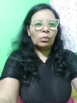 Amarantha25's Live XXX Chat