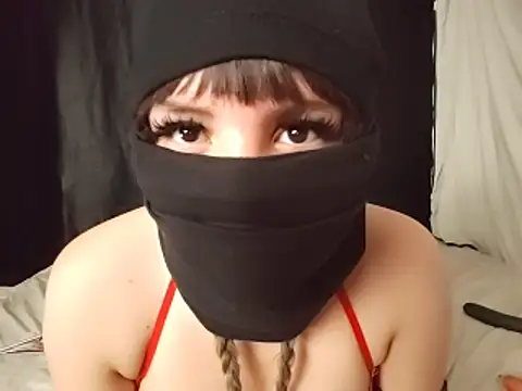 Chatroom XXX en direct de NomiHana